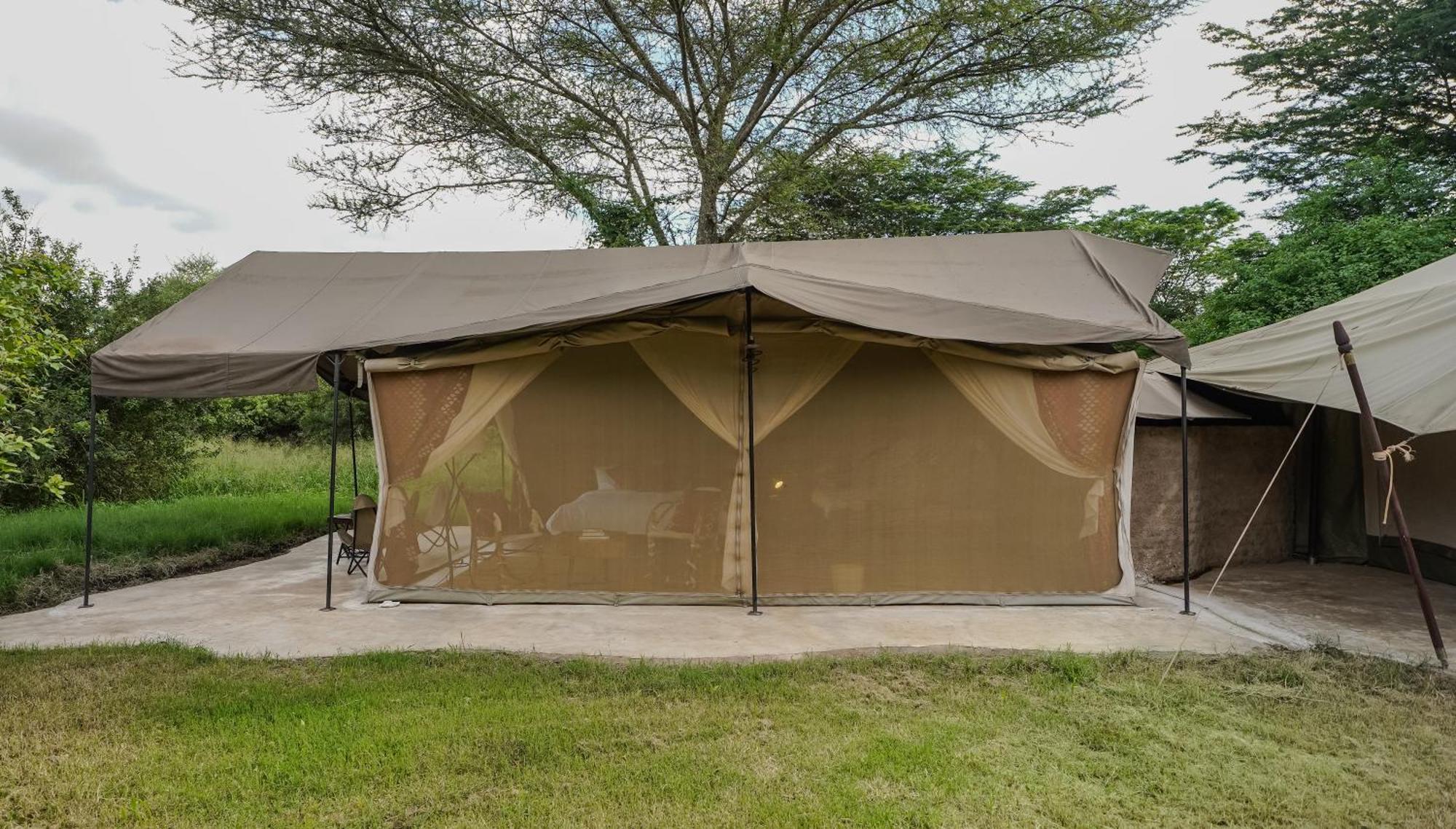 Dolly Farm & River Camp, Luxury Tents Usa River Kültér fotó