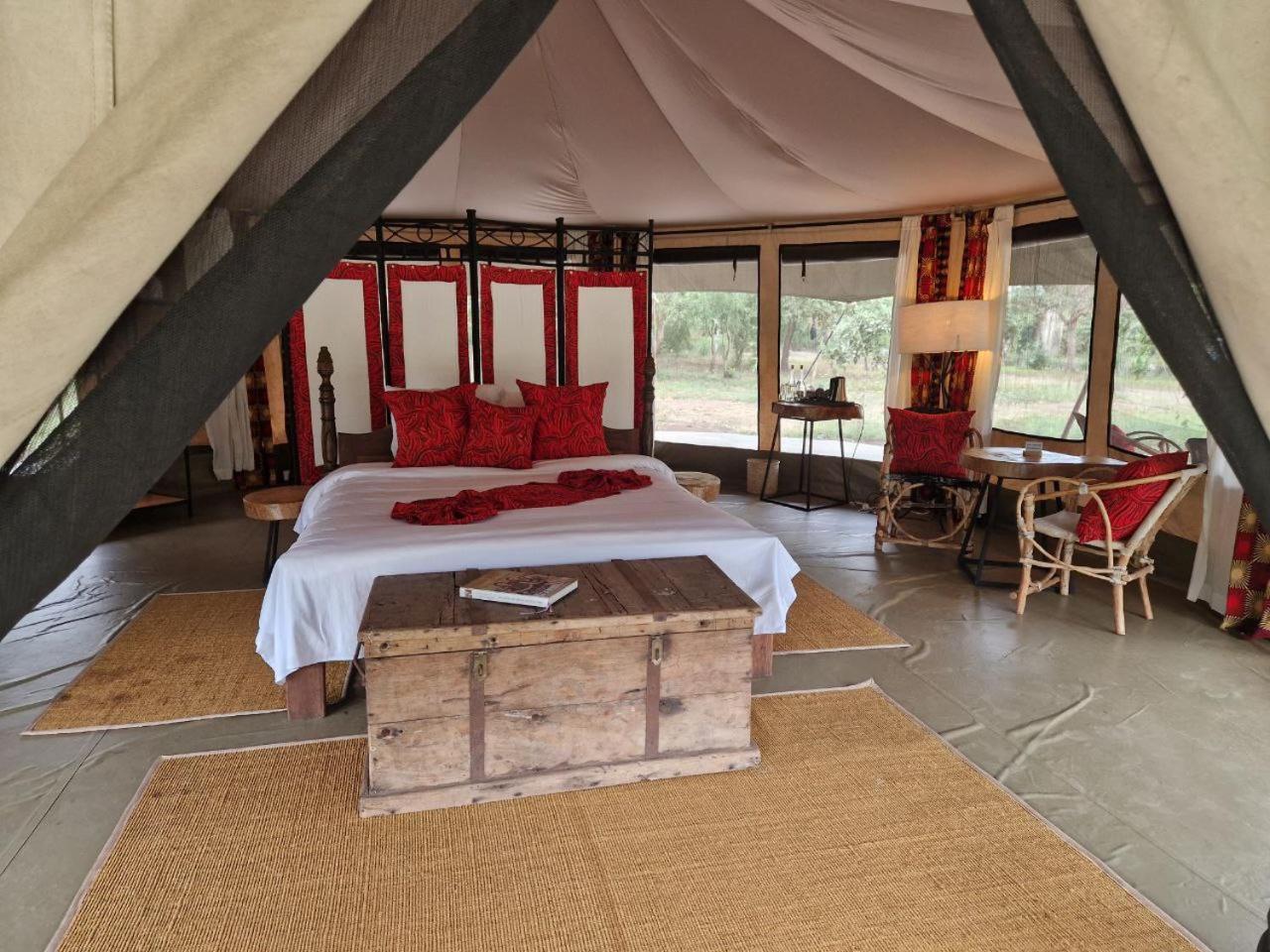 Dolly Farm & River Camp, Luxury Tents Usa River Kültér fotó